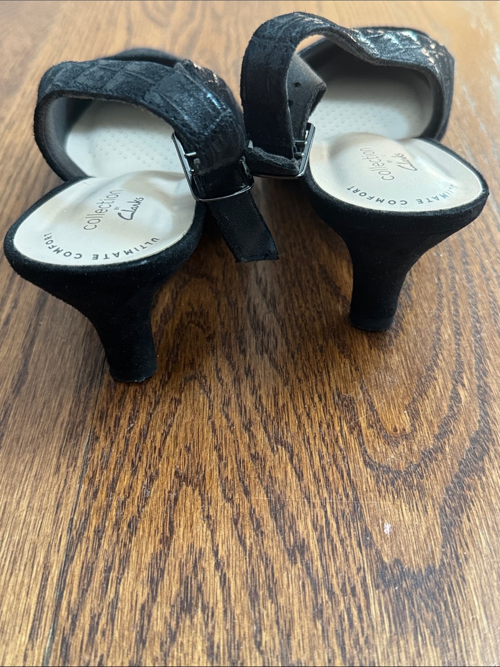 Clarks Black Pointed Toe Slingback Mules - Picture 3 of 4